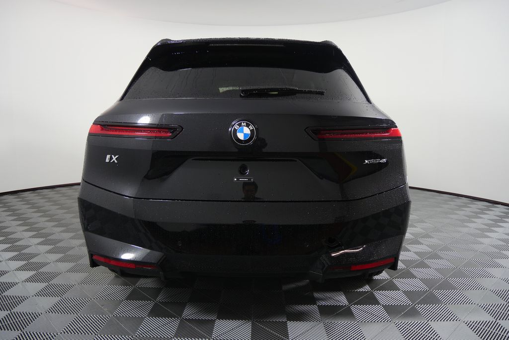 2026 BMW iX  4