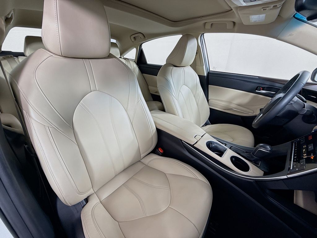 Thumbnail: 2021 Toyota Avalon - 29