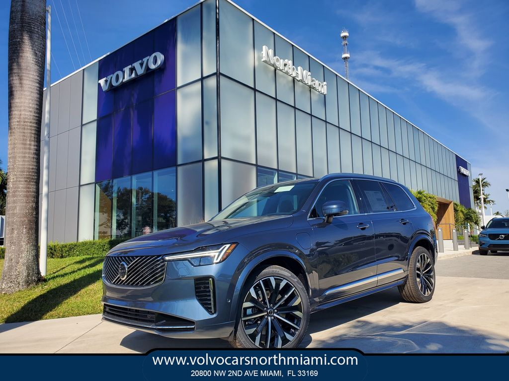 2026 Volvo XC90 Plug-In Hybrid T8 Plus