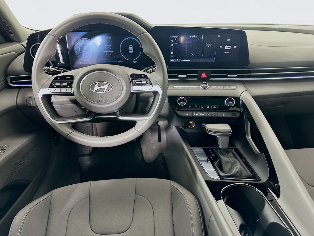 Thumbnail: 2025 Hyundai Elantra - 23