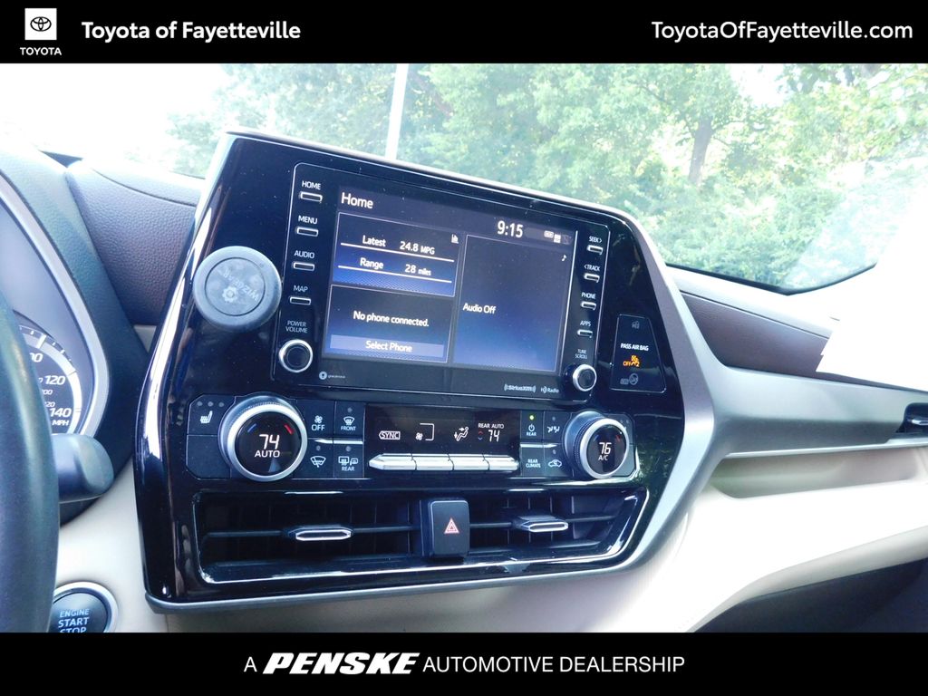 Thumbnail: 2021 Toyota Highlander - 10