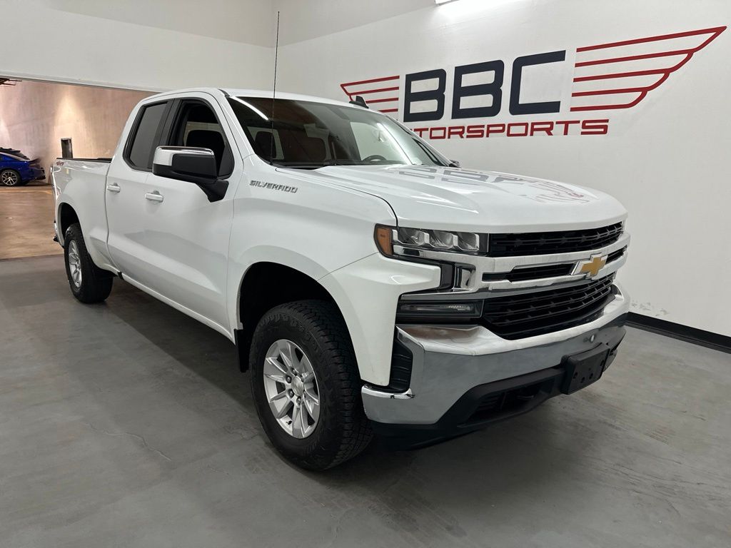 Summit White 2019 Chevrolet Silverado 1500 Pickup Truck Four-Wheel Drive 8-Speed Automatic