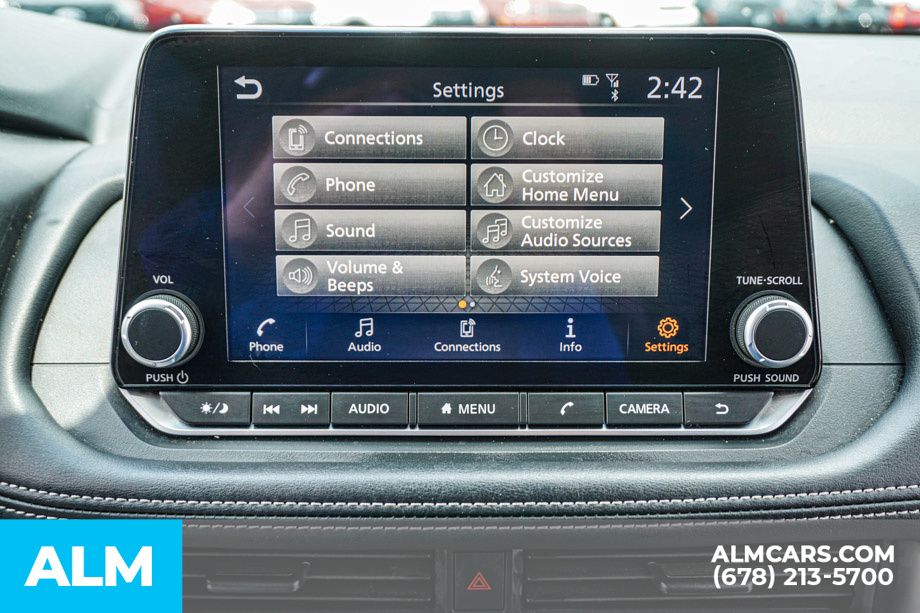 Used 2024 Silver Nissan S image 33