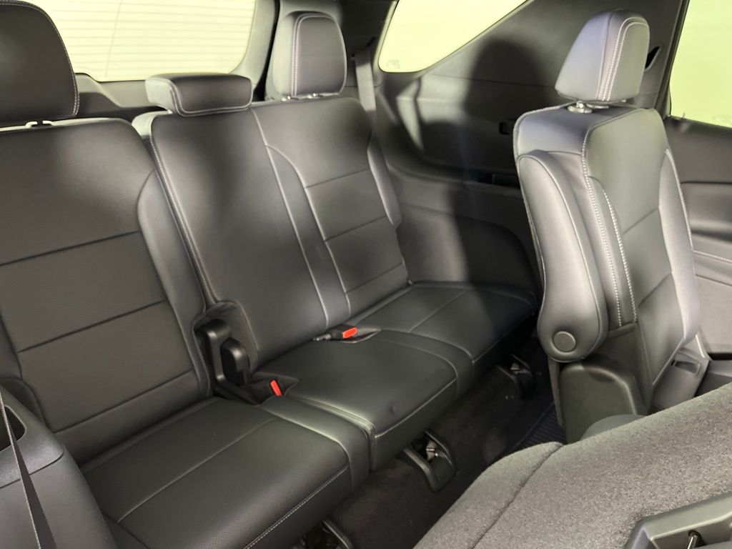 Thumbnail: 2026 Chevrolet Traverse - 14
