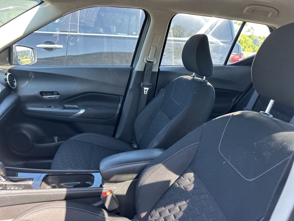 2023 Gray/Super Black Nissan Kicks SV FWD SUV