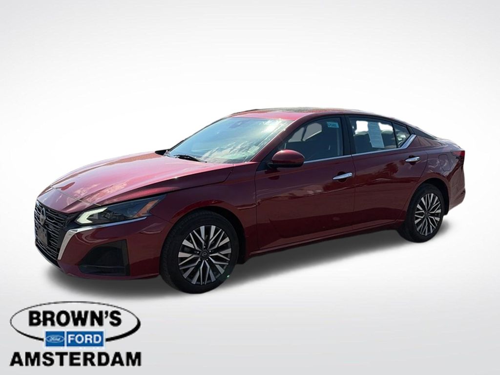 2023 Nissan Altima 2.5 SV - 2