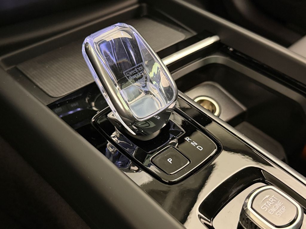 Thumbnail: 2026 Volvo XC60 - 31