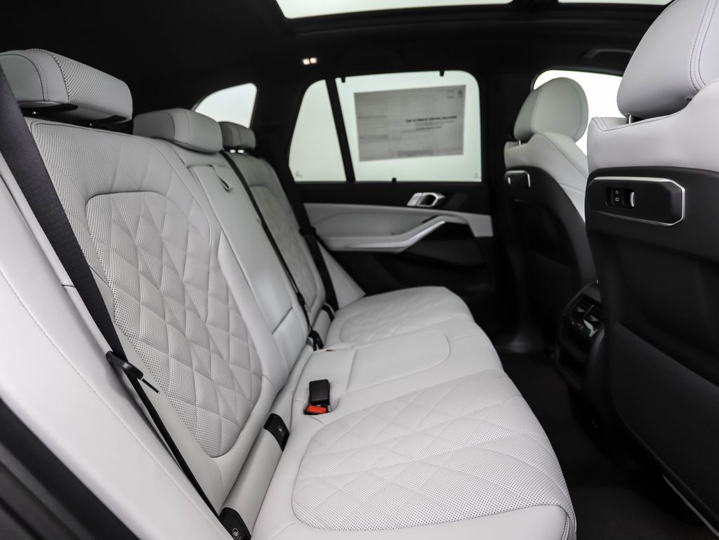 Thumbnail: 2026 BMW X5 - 27