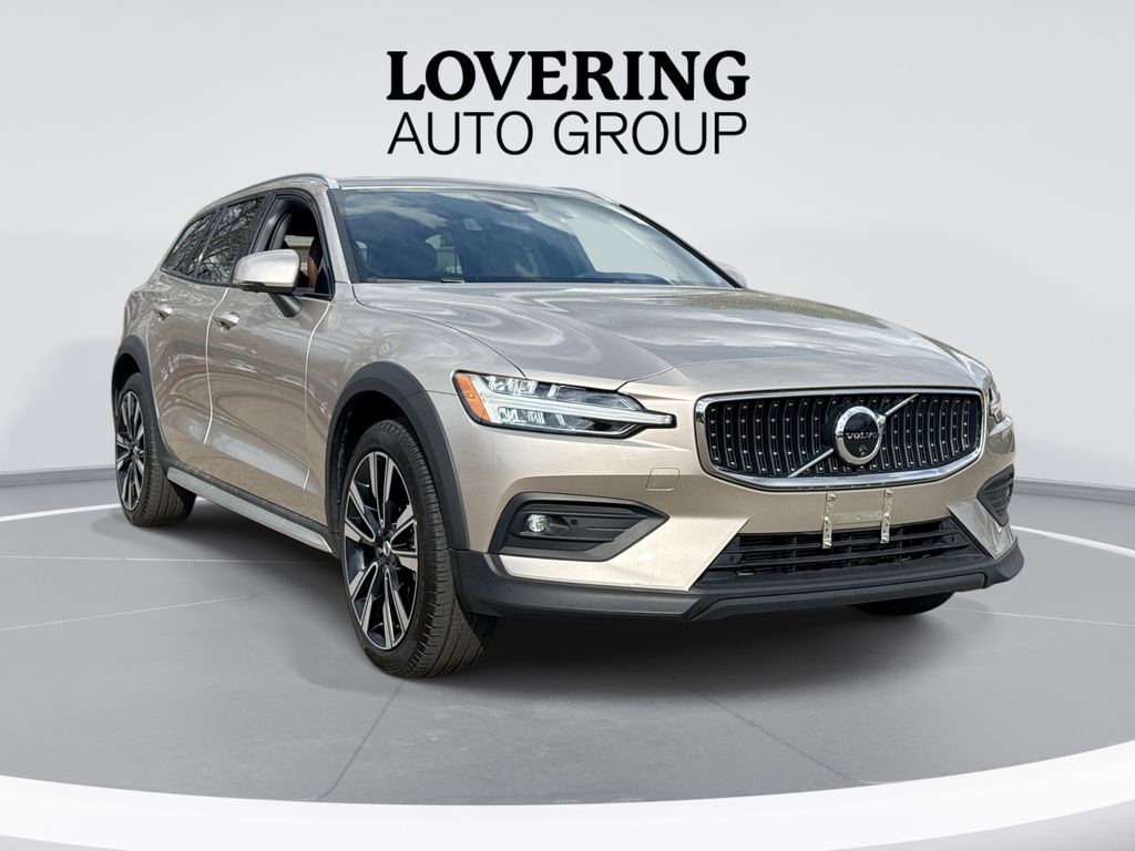 Bright Dusk Metallic 2025 Volvo V60 Cross Country B5 Ultra AWD Wagon All-Wheel Drive Automatic