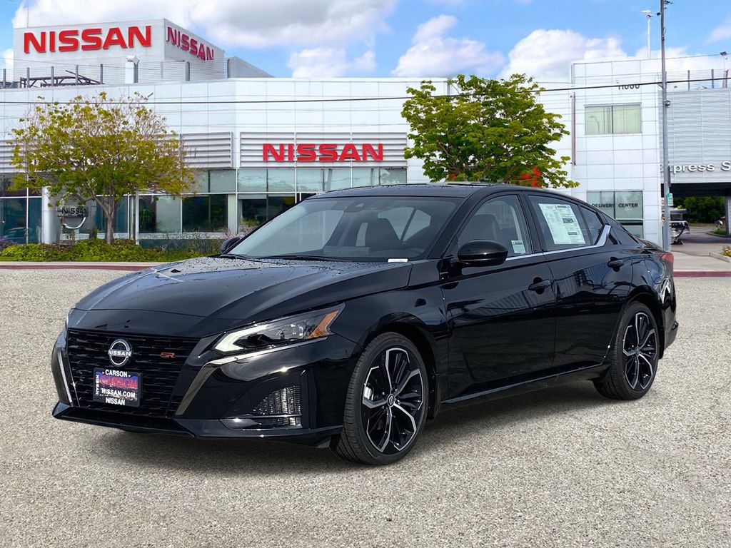 2025 Nissan Altima 2.5 SR