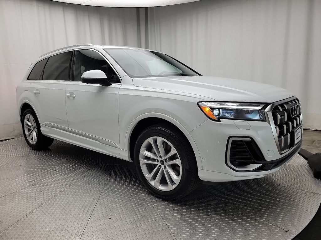 2025 Audi Q7 Premium Plus 2