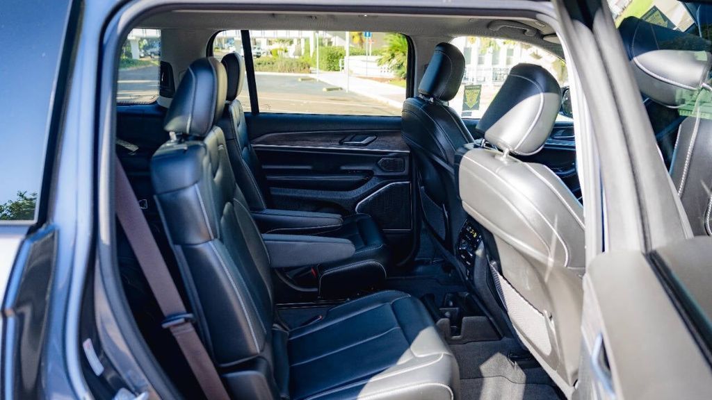 Used 2021 Jeep Grand Cherokee L Limited 4D Sport Utility