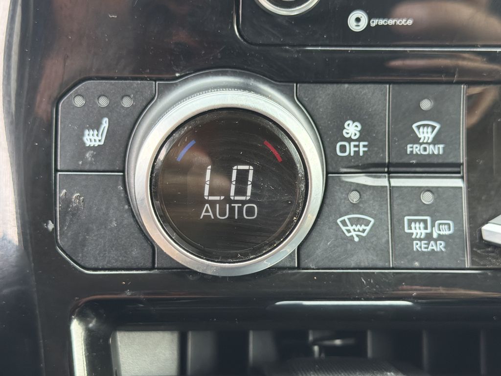 Used 2021 Toyota Highlander Hybrid SUV