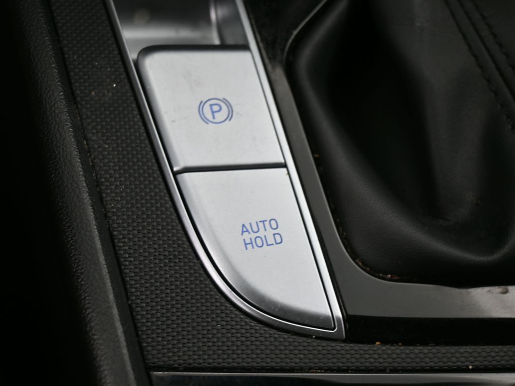 Used 2022 Electric Shadow Hyundai SEL image 22