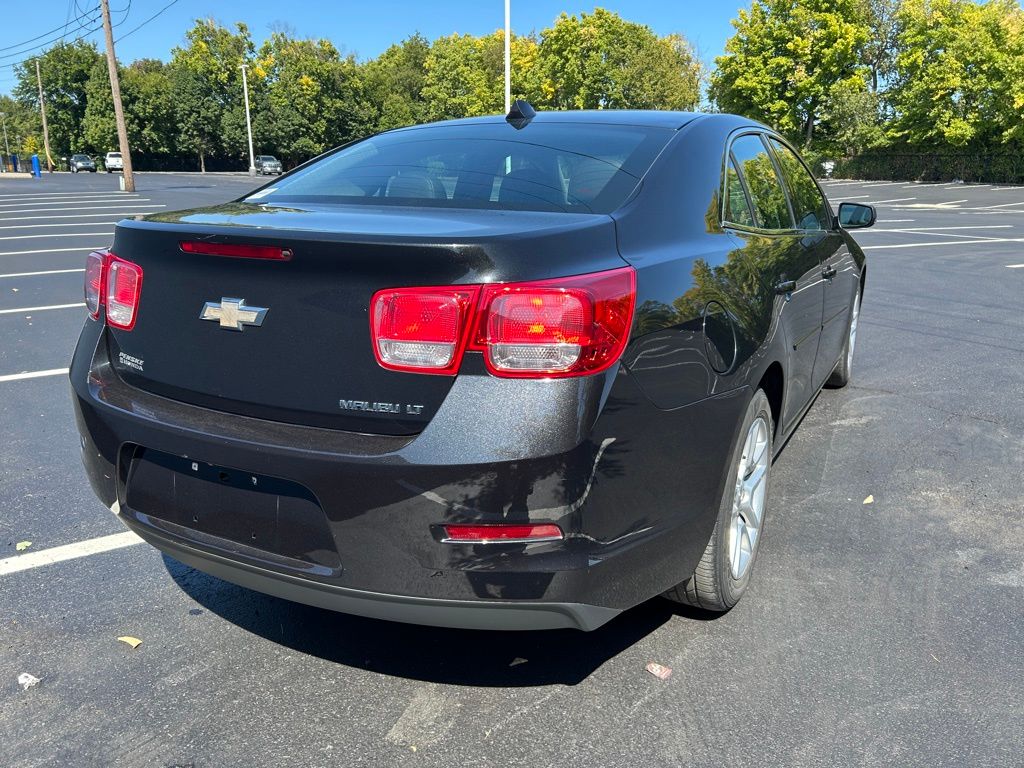 Thumbnail: 2014 Chevrolet Malibu - 5
