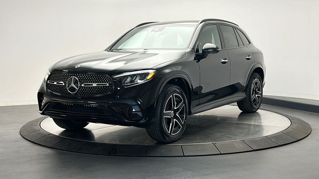 2025 Mercedes-Benz GLC 300 3