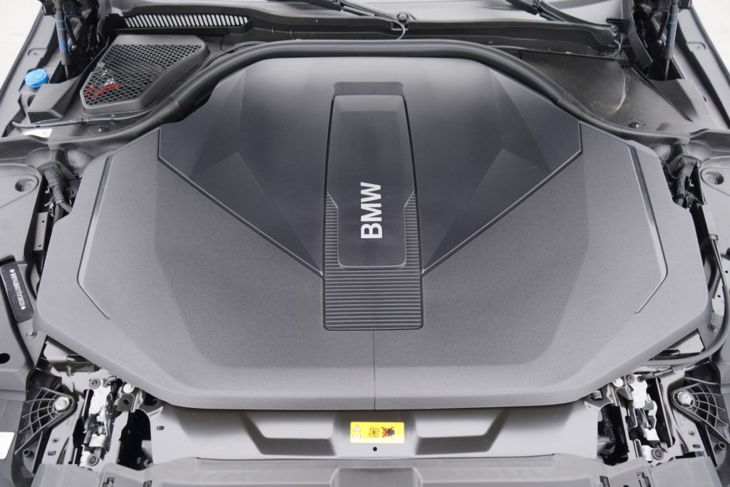 Thumbnail: 2026 BMW i5 - 22