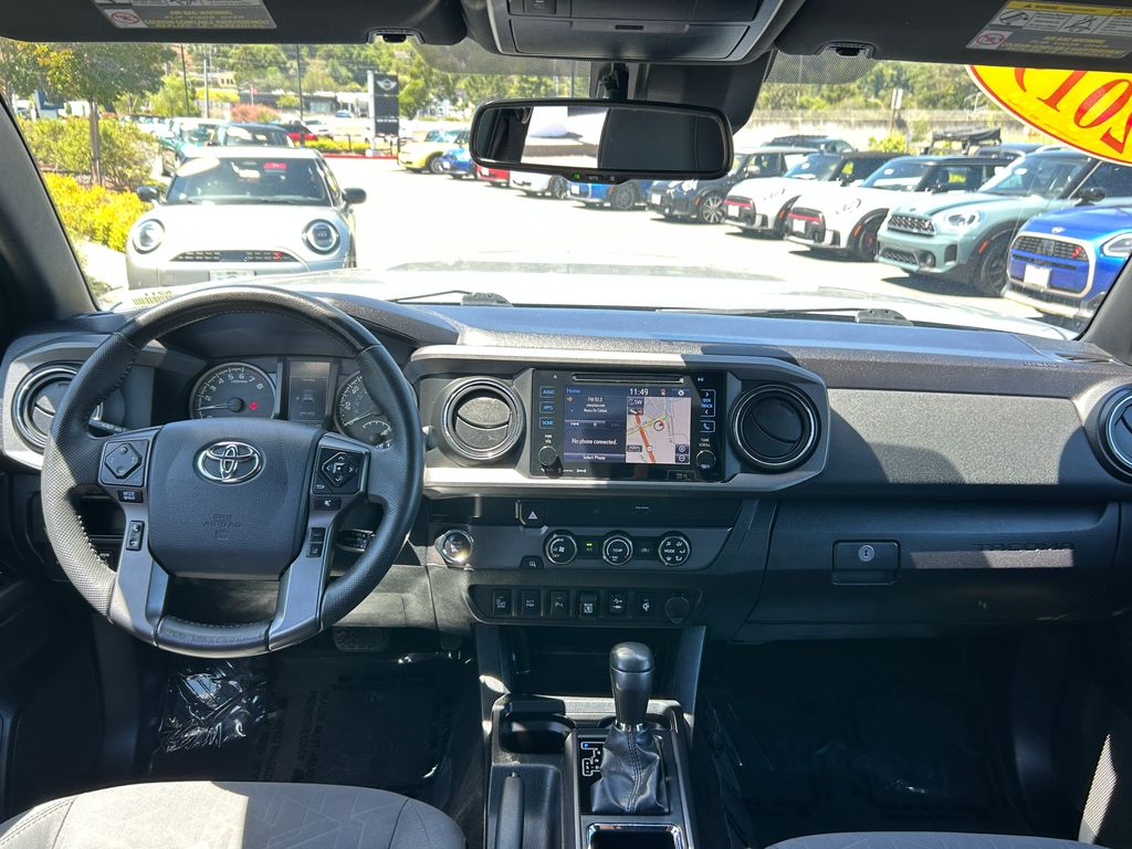 Thumbnail: 2019 Toyota Tacoma - 31