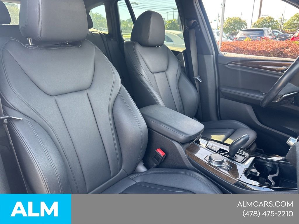 Used 2020 Silver BMW sDrive30i image 9