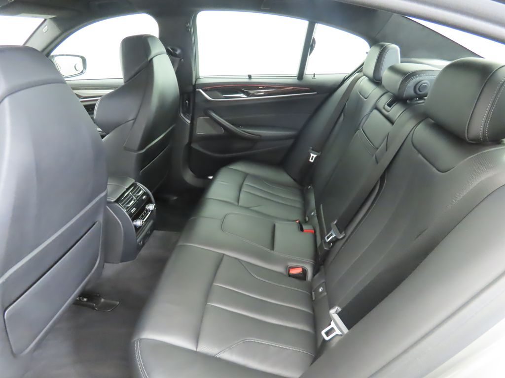 Thumbnail: 2018 BMW M5 - 20