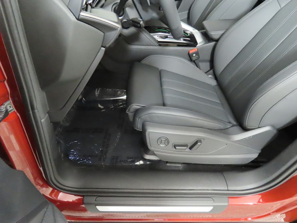 Thumbnail: 2025 Audi Q5 - 31