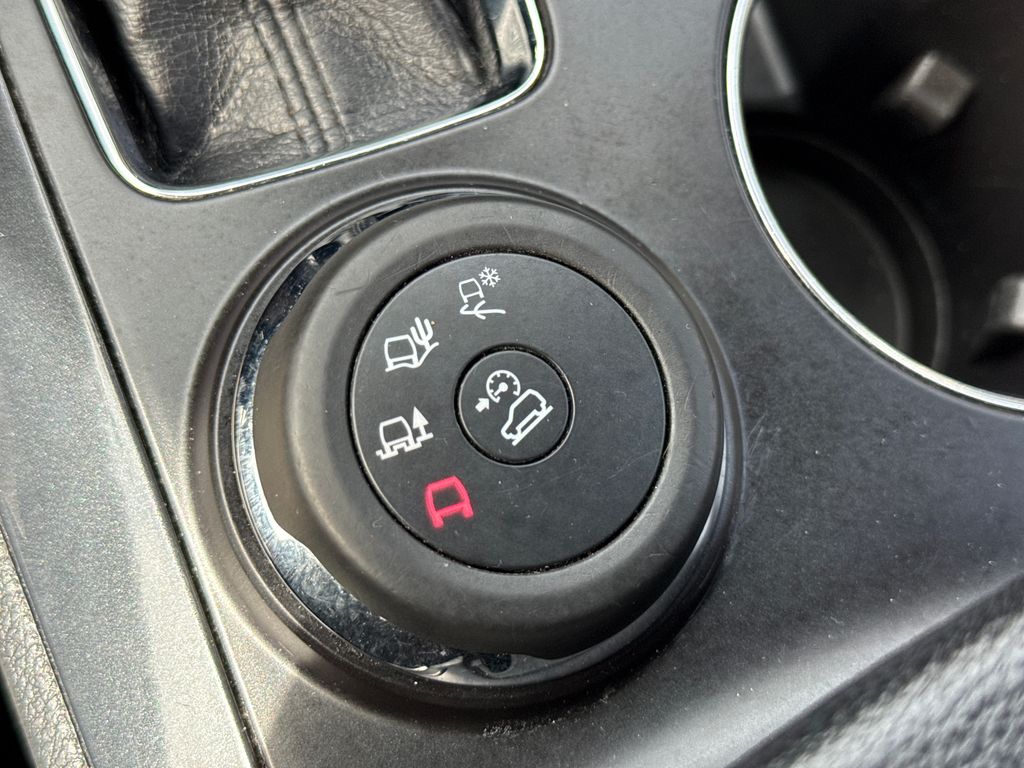 Used 2017 Blue Ford XLT image 23
