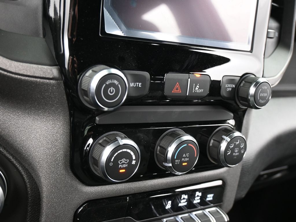 New 2026 Diamond Black Crystal Pearlcoat Ram Warlock image 17