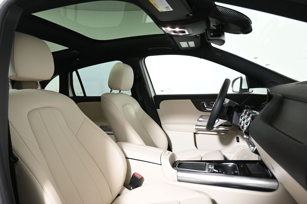 Thumbnail: 2026 Mercedes-Benz GLA - 27