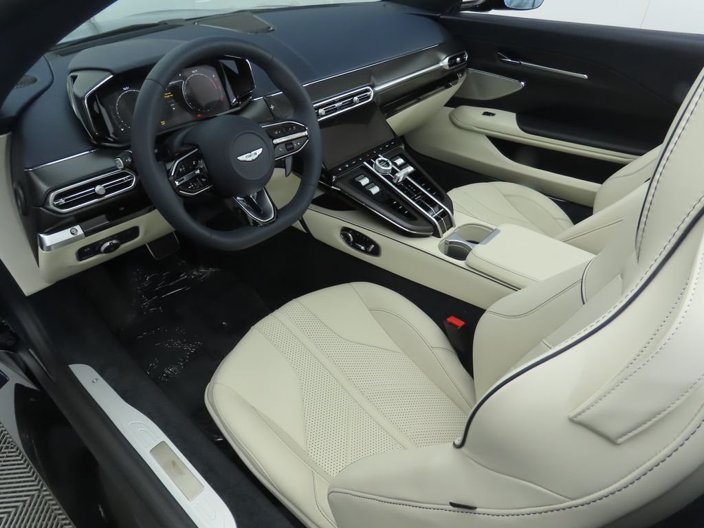 Thumbnail: 2026 Aston Martin Vantage - 17