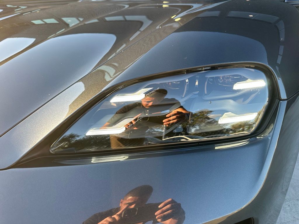 Thumbnail: 2025 Porsche Taycan - 7