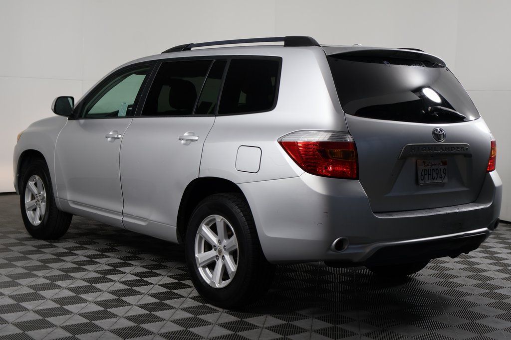 Thumbnail: 2010 Toyota Highlander - 6