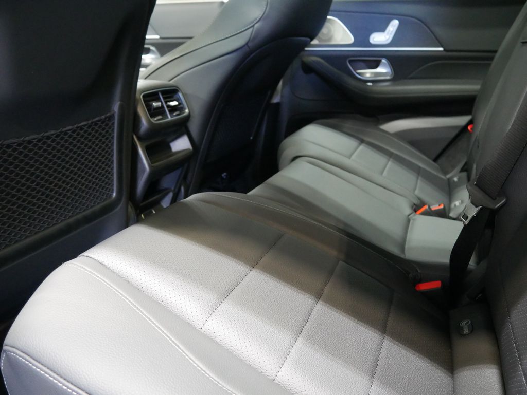 Thumbnail: 2026 Mercedes-Benz GLE - 23