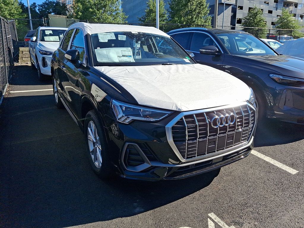 Thumbnail: 2025 Audi Q3 - 3