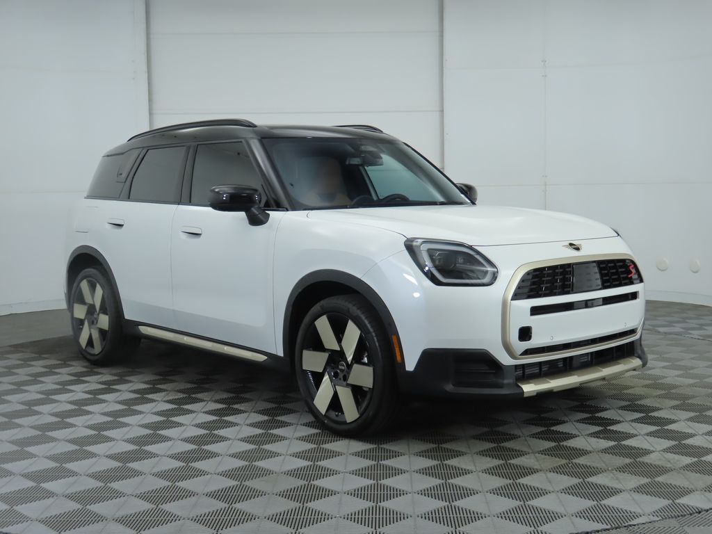 2025 MINI Cooper Countryman Iconic 3