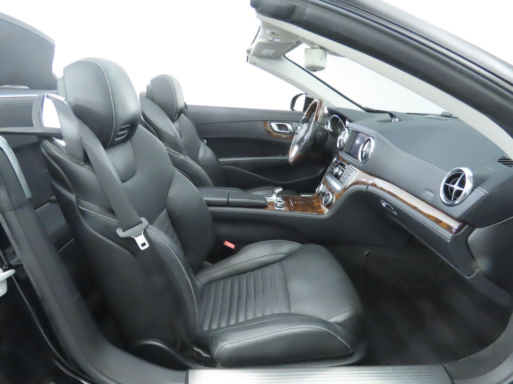 Thumbnail: 2013 Mercedes-Benz SL-Class - 28