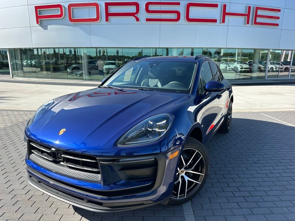 Thumbnail: 2025 Porsche Macan - 1