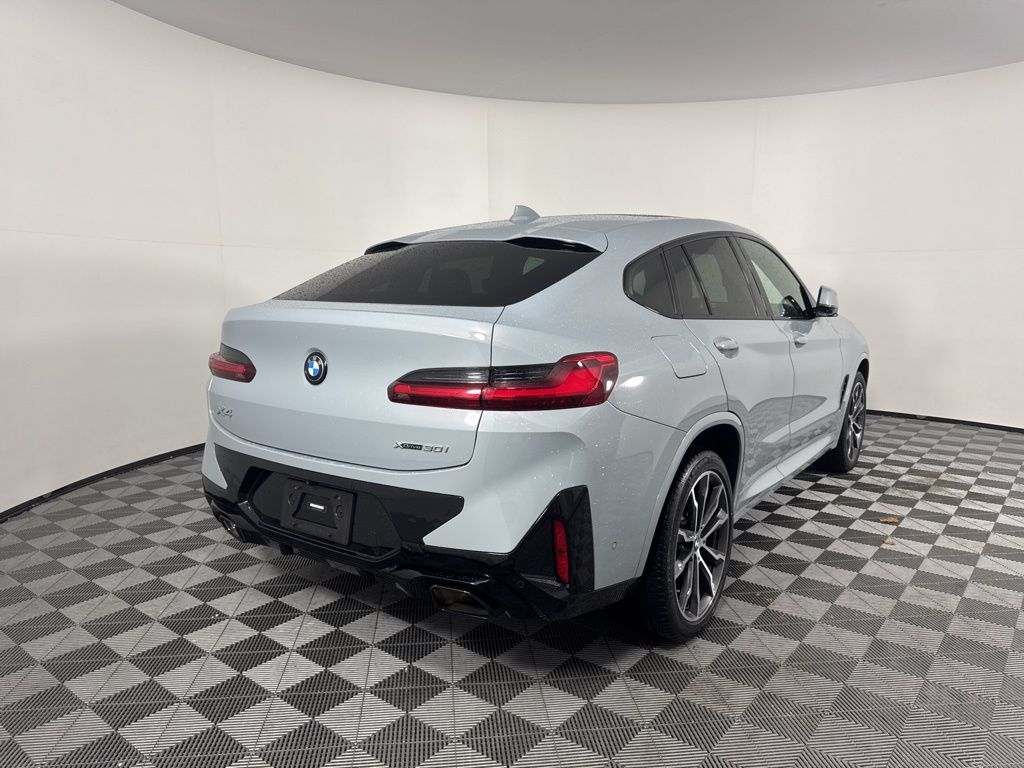 Thumbnail: 2023 BMW X4 - 5