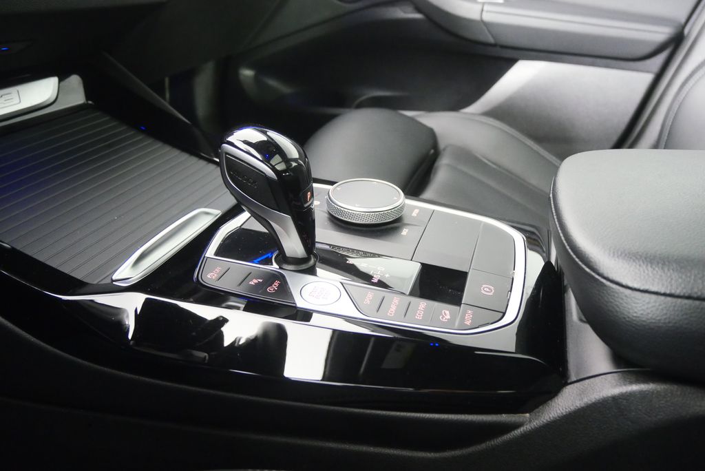 Thumbnail: 2022 BMW X3 - 21