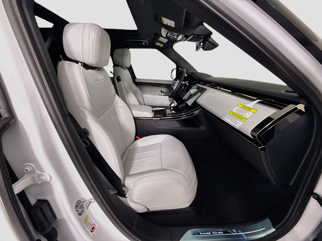 Thumbnail: 2026 Land Rover Range Rover Sport - 21