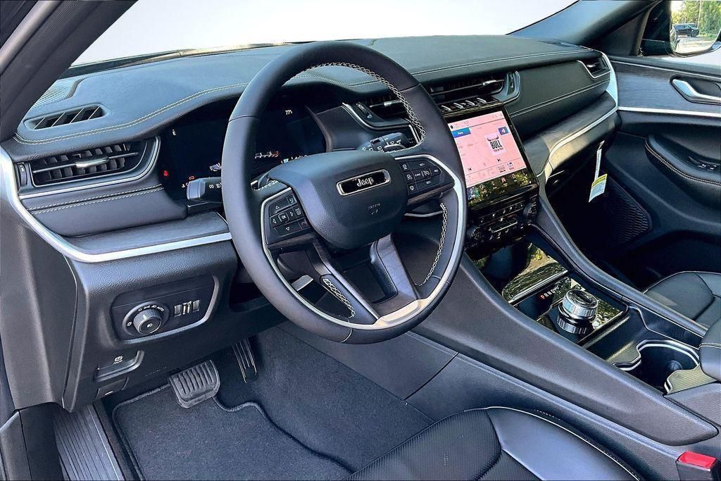2025 Jeep Grand Cherokee L Limited - 5