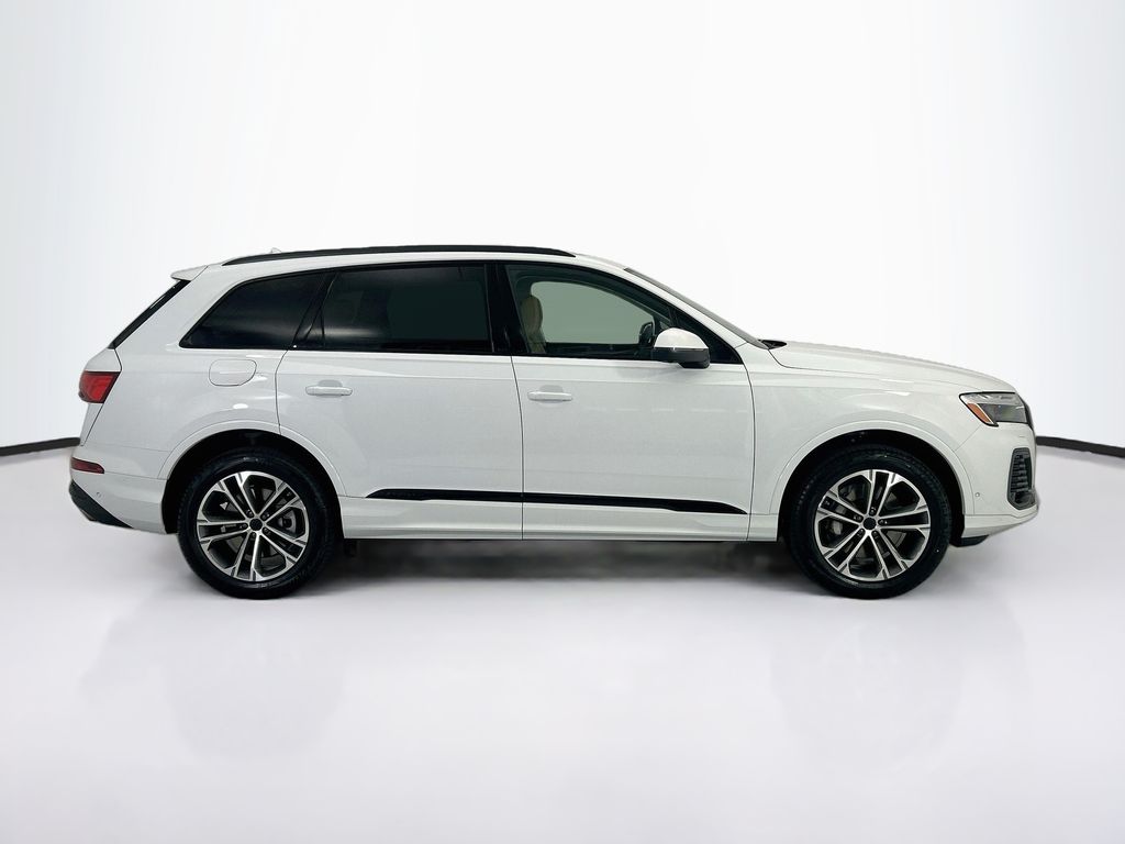 Thumbnail: 2026 Audi Q7 - 4