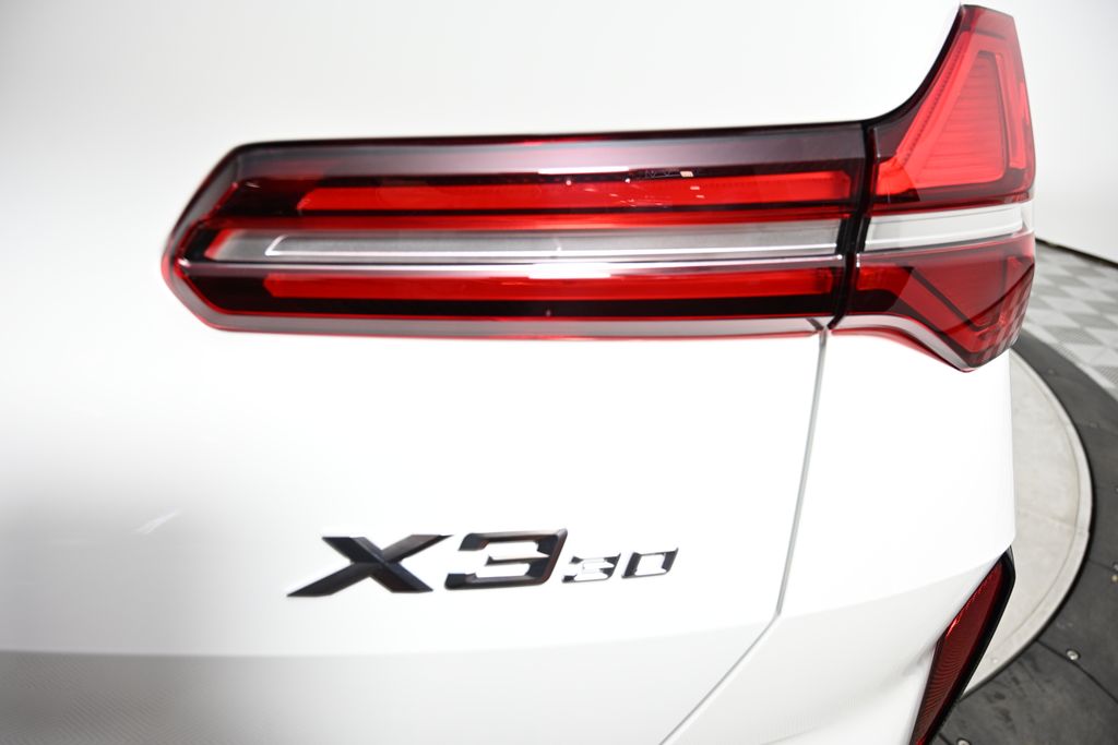 Thumbnail: 2026 BMW X3 - 11