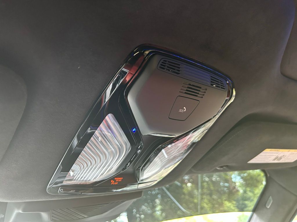 2023 BMW XM  28