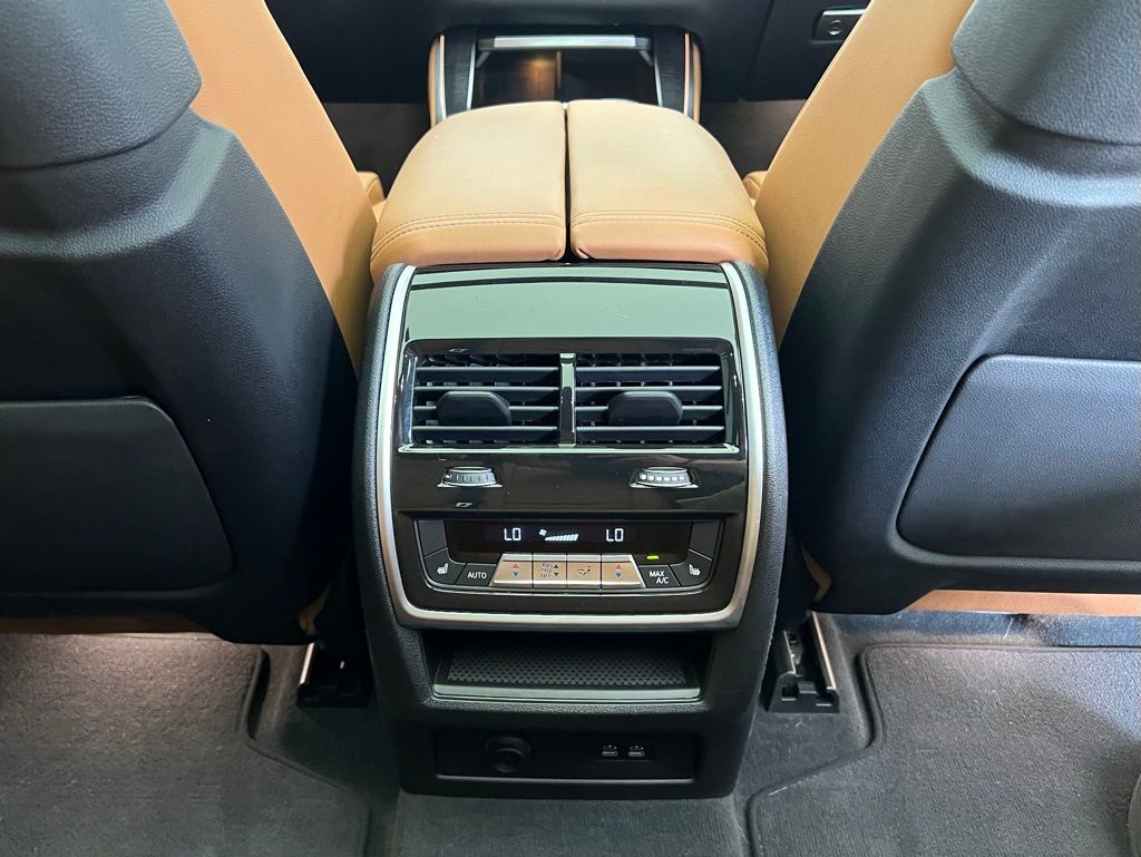 Thumbnail: 2024 BMW X5 - 10