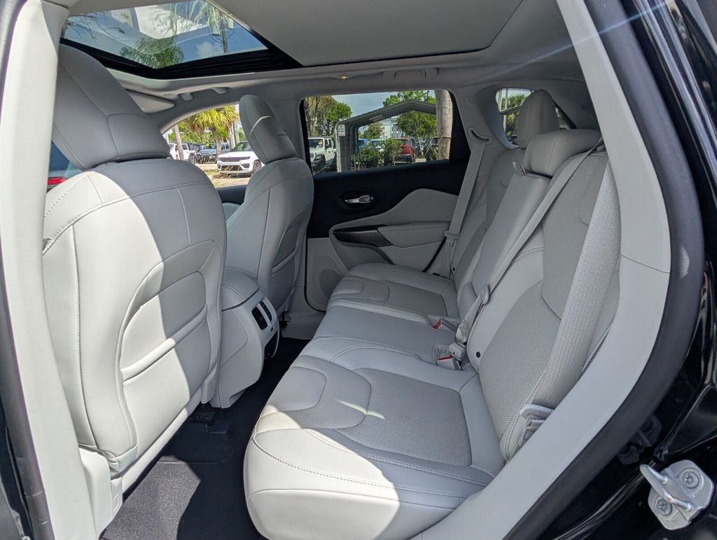 used 2019 Jeep Cherokee car, priced at $15,998