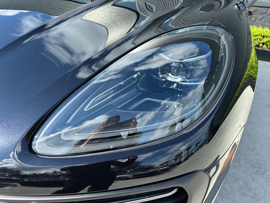 Thumbnail: 2026 Porsche Macan - 13