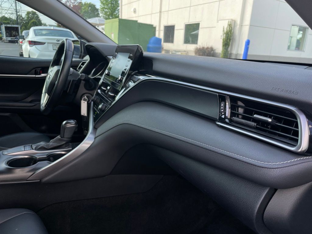 2022 Toyota Camry SE 31