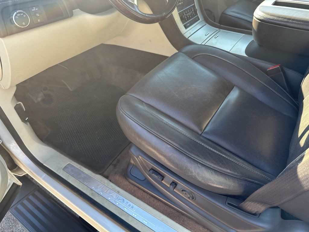 Used Car 2013 Cadillac Escalade  Platinum Edition For Sale Under $20,000 In Austin, Texas