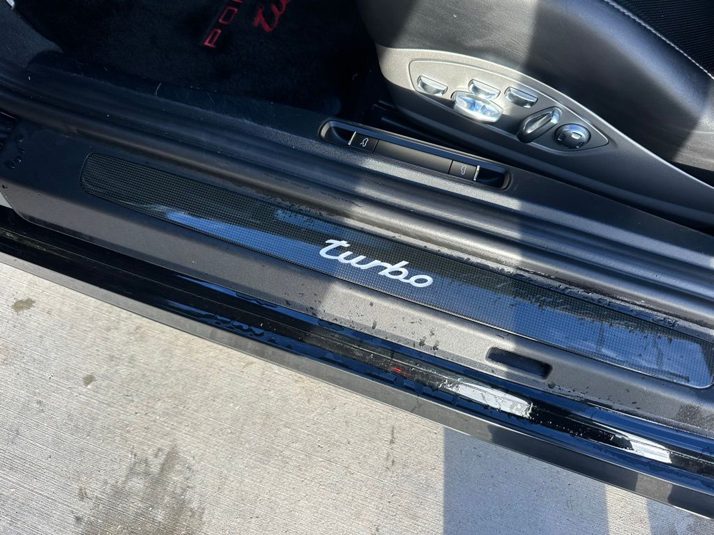 Thumbnail: 2017 Porsche 911 - 21