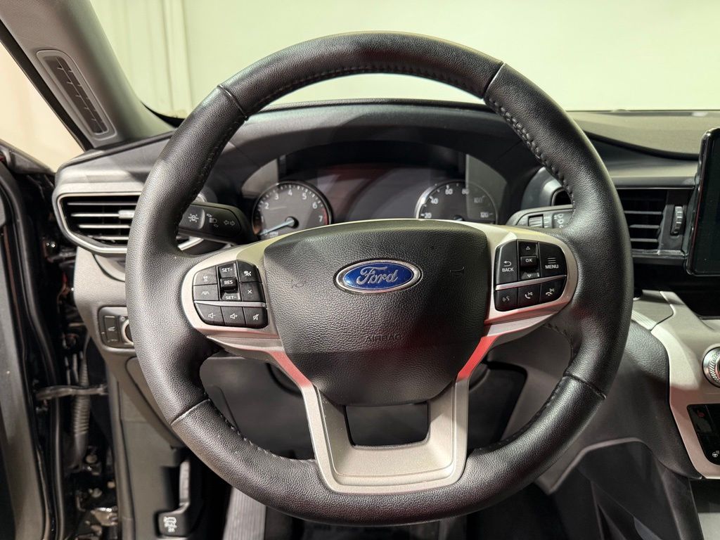 Thumbnail: 2024 Ford Explorer - 25